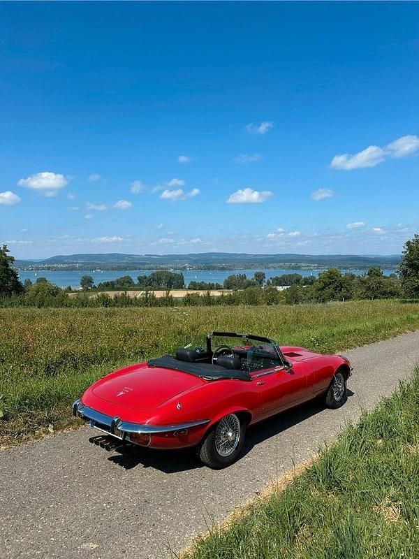 Usata Jaguar E-Type 272 CV (200 kW) 1974 Rosso Cabrio