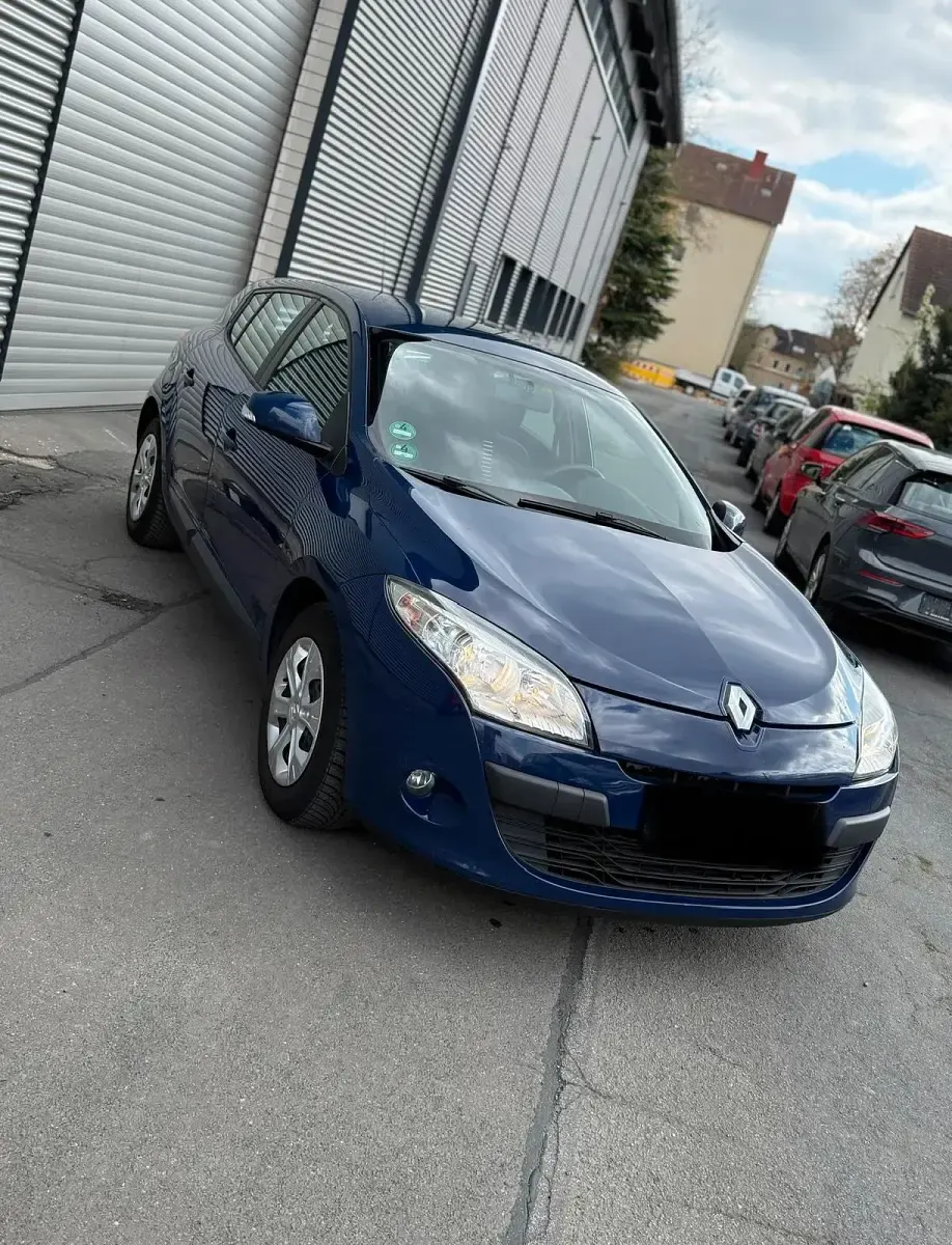 Gebraucht Renault Mégane Expression 90 PS (66 kW) 2012 Blau Limousine