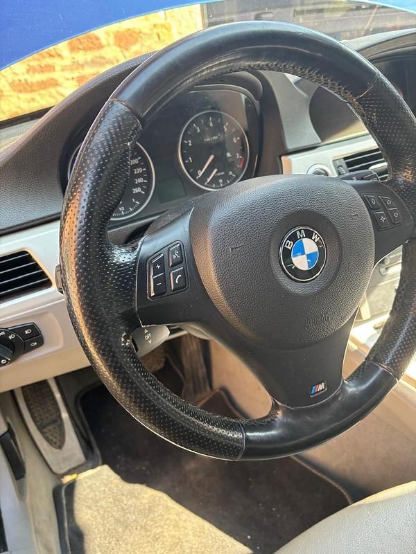 Gebraucht BMW 330 M Sport 258 PS (189 kW) 2006 Blau Limousine