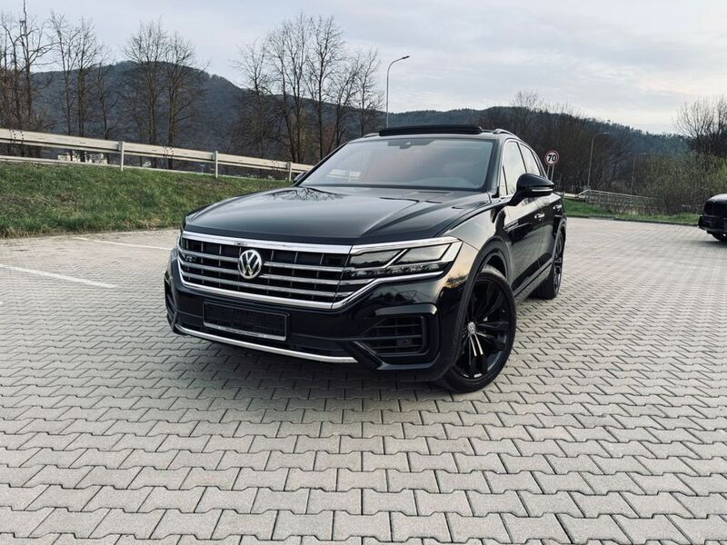 Schwarz Gebraucht 2018 VW Touareg SUV | 43.700 € (Fairer Preis) - Bild 1/4
