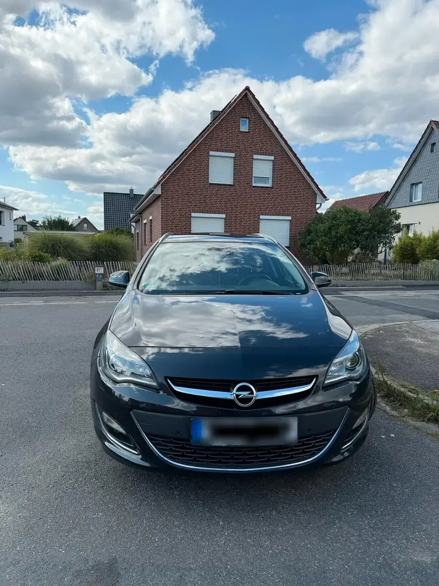 Gebraucht Opel Astra 165 PS (121 kW) 2015 Schwarz Kombi