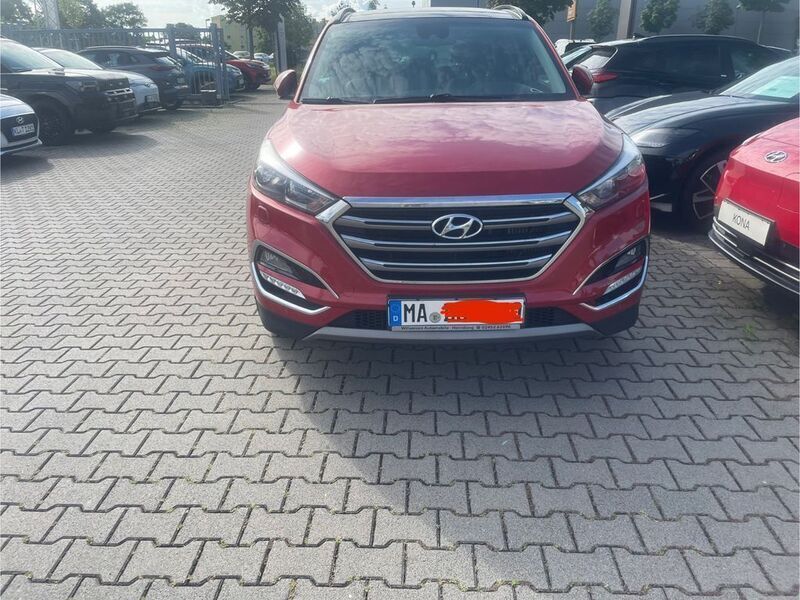 Rot Gebraucht 2015 Hyundai Tucson Premium SUV | 14.900 € (Guter Preis) - Bild 1/4