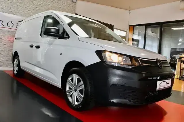 Second-hand VW Caddy 122 CP (89 kW) 2022 Alb Monovolum