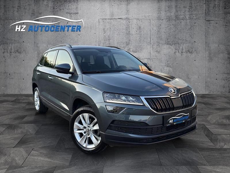 Grau Gebraucht 2020 Skoda Karoq Ambition SUV | 19.999 € (Fairer Preis) - Bild 1/4