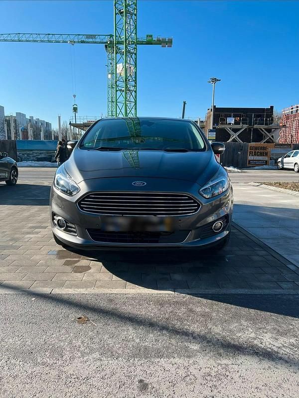 Gebraucht Ford S-MAX S 150 PS (110 kW) 2015 Grau Van / Kleinbus