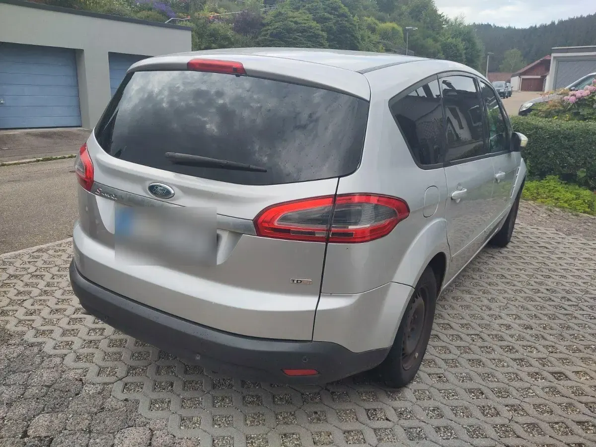 Gebraucht Ford S-MAX Trend 140 PS (102 kW) 2011 Silber Van / Kleinbus