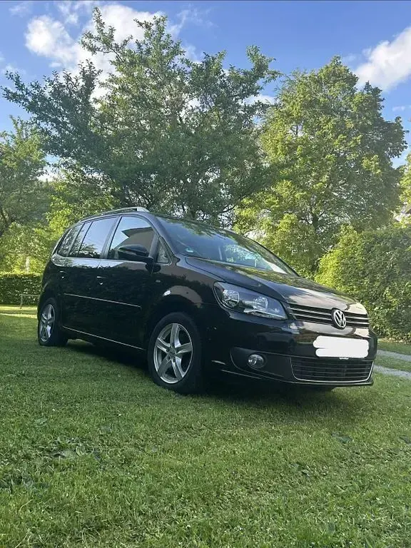 Gebraucht VW Touran Cup 140 PS (102 kW) 2015 Schwarz Van / Kleinbus