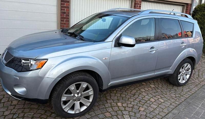 Gebraucht Mitsubishi Outlander Invite 140 PS (102 kW) 2010 Grau SUV