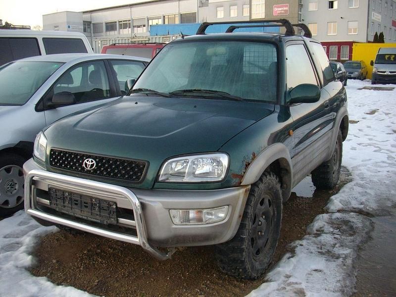 Grün Gebraucht 1998 Toyota RAV4 SUV | 1.400 € (Fairer Preis) - Bild 1/4