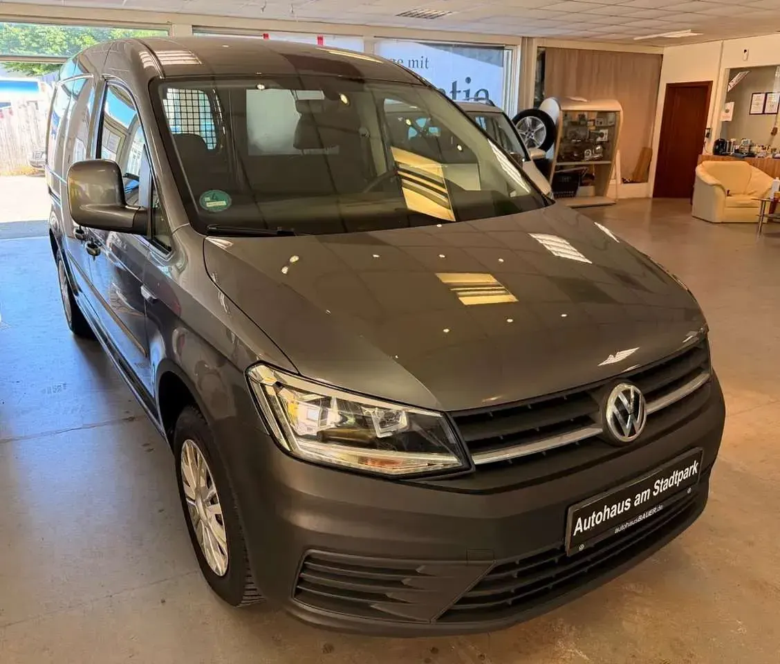 Gebraucht VW Caddy 102 PS (75 kW) 2019 Grau Van / Kleinbus