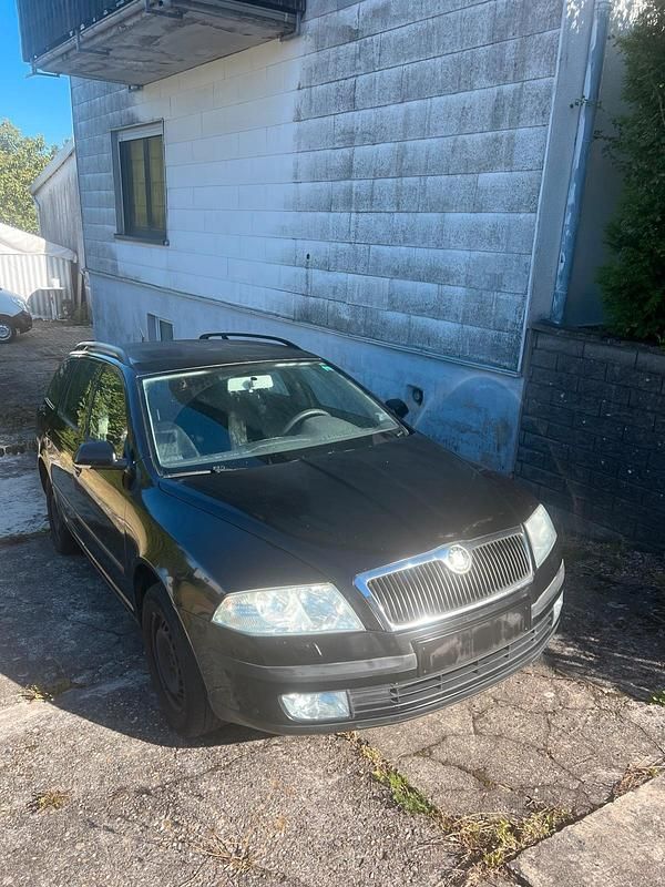 Schwarz Gebraucht 2007 Skoda Octavia Kombi | 1.900 € (Guter Preis) - Bild 1/4