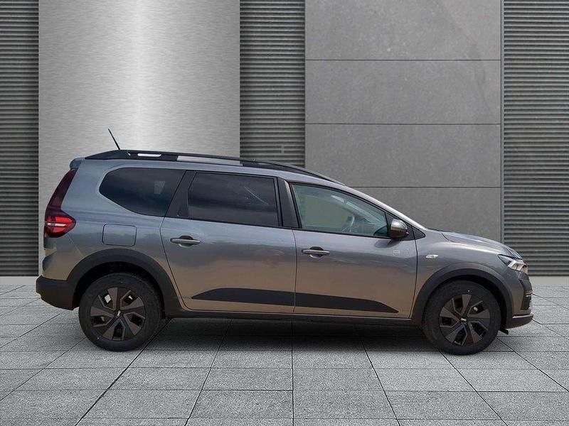Dolomitgrau Neu 2025 Dacia Jogger Expression Kombi | 23.490 € (Fairer Preis) - Bild 1/4