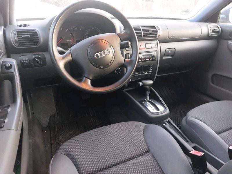 Gebraucht Audi A3 102 PS (75 kW) 2000 Blau Kleinwagen