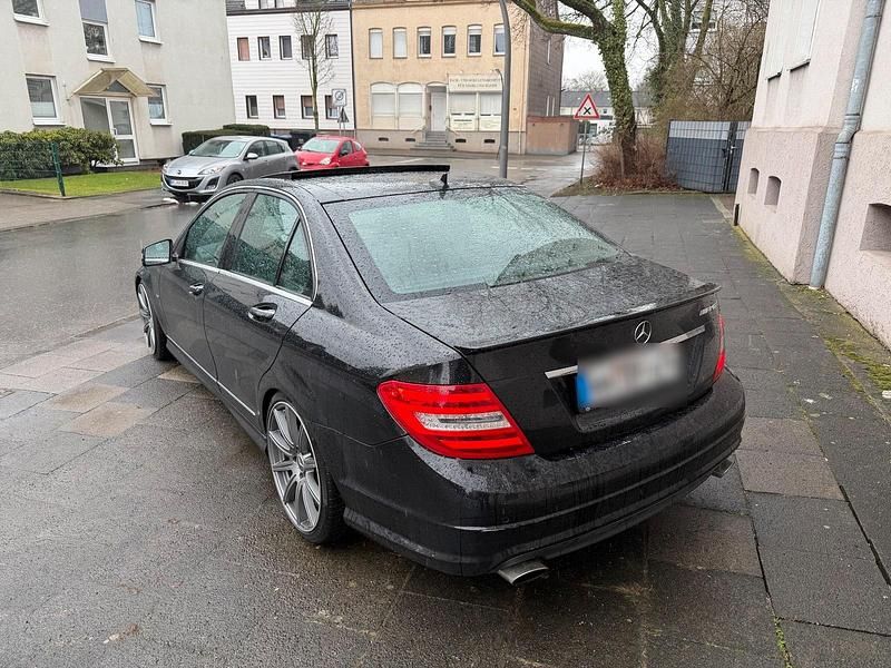 Gebraucht Mercedes C320 AMG 224 PS (164 kW) 2007 Schwarz Limousine