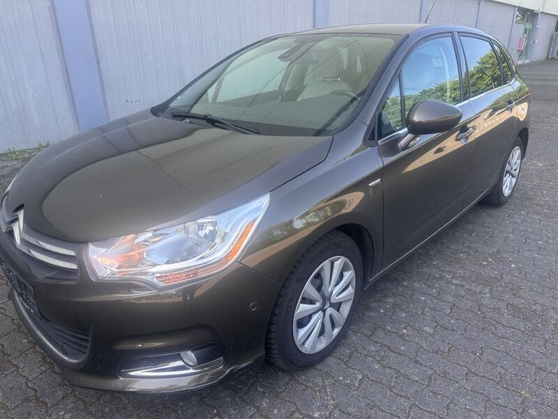 Grau Gebraucht 2011 Citroën C4 Exclusive Limousine | 4.990 € (Fairer Preis) - Bild 1/4