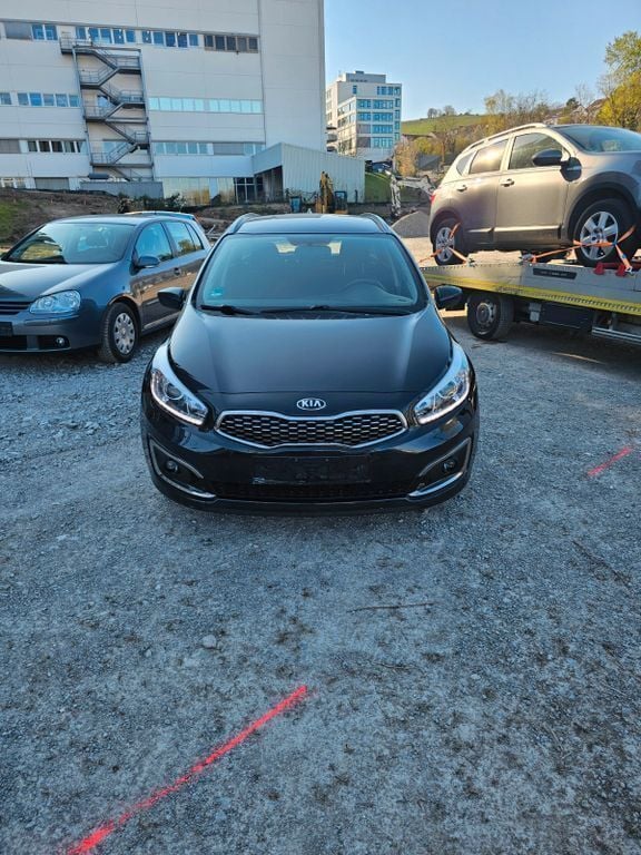 Schwarz Gebraucht 2018 Kia ProCeed Kleinwagen | 5.999 € - Bild 1/4