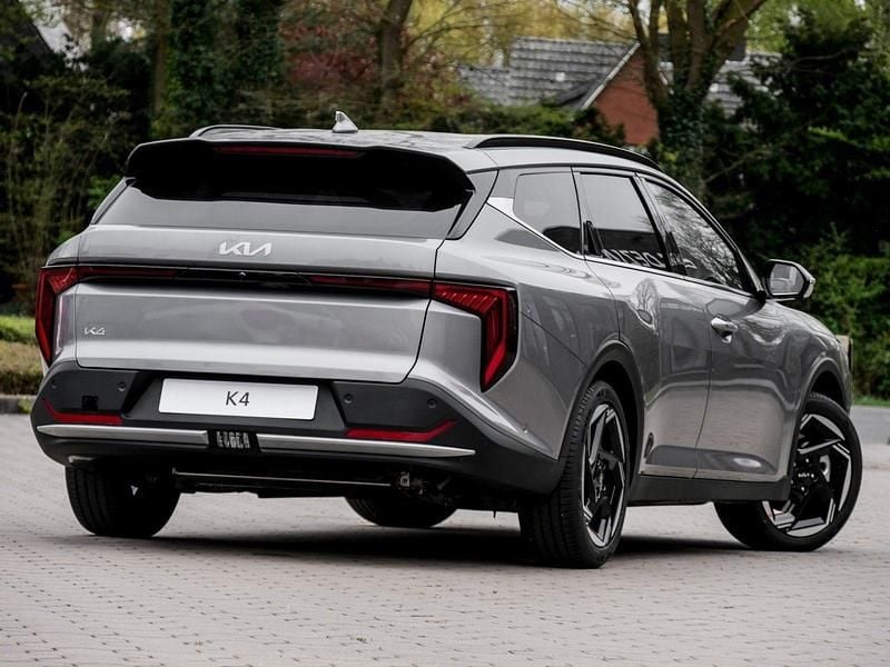 Neu Kia K4 Spirit 150 PS (110 kW) 2026 Grau Kombi