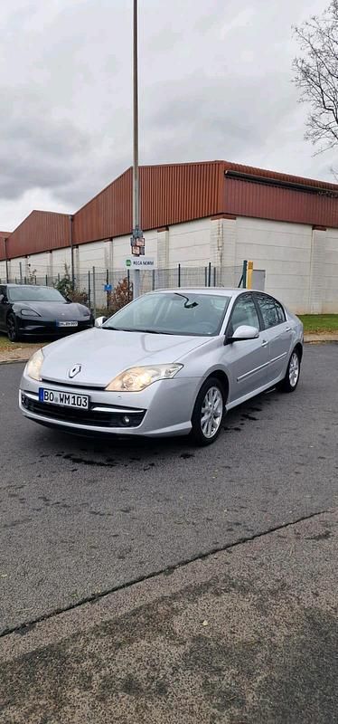 Silber Gebraucht 2008 Renault Laguna III Limousine | 1.950 € (Superpreis) - Bild 1/4