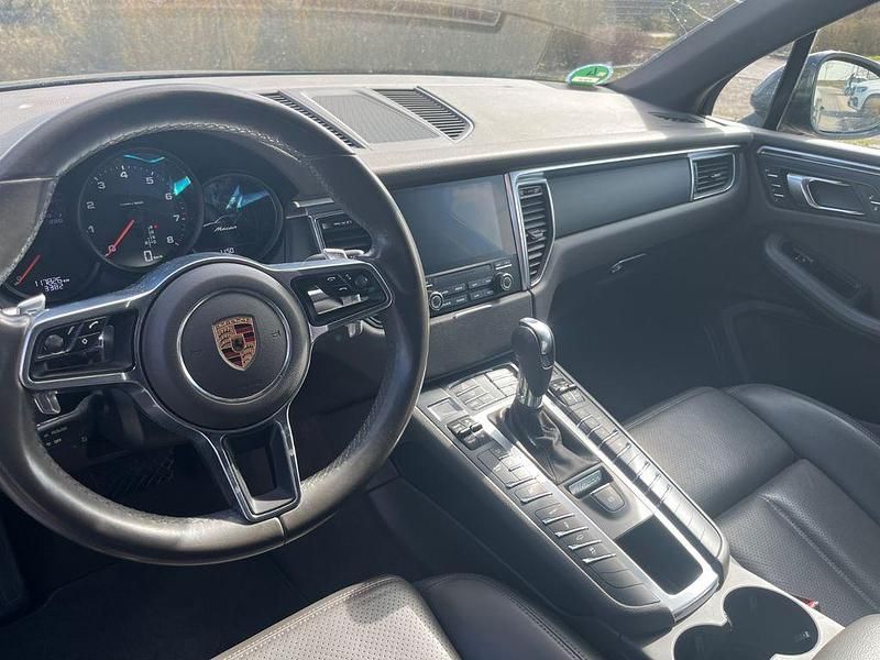 Gebraucht Porsche Macan 252 PS (185 kW) 2017 Schwarz SUV