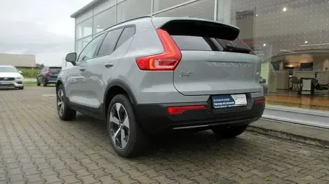 Gebraucht Volvo XC40 Plus 163 PS (119 kW) 2025 Grau SUV