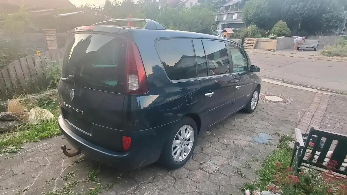 Gebraucht Renault Grand Espace 150 PS (110 kW) 2009 Grün Van / Kleinbus