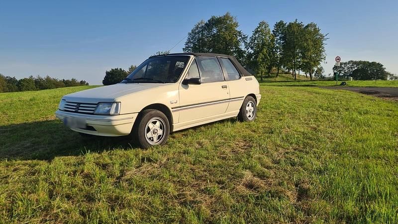 Gebraucht Peugeot 205 60 PS (44 kW) 1991 Weiß Cabrio