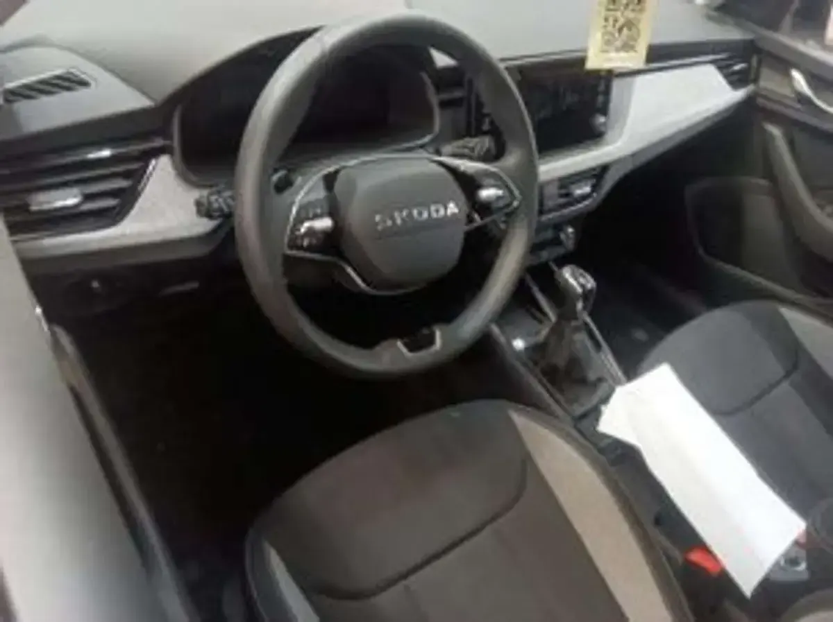 Gebraucht Skoda Scala Selection 116 PS (85 kW) 2025 Weiß Kleinwagen
