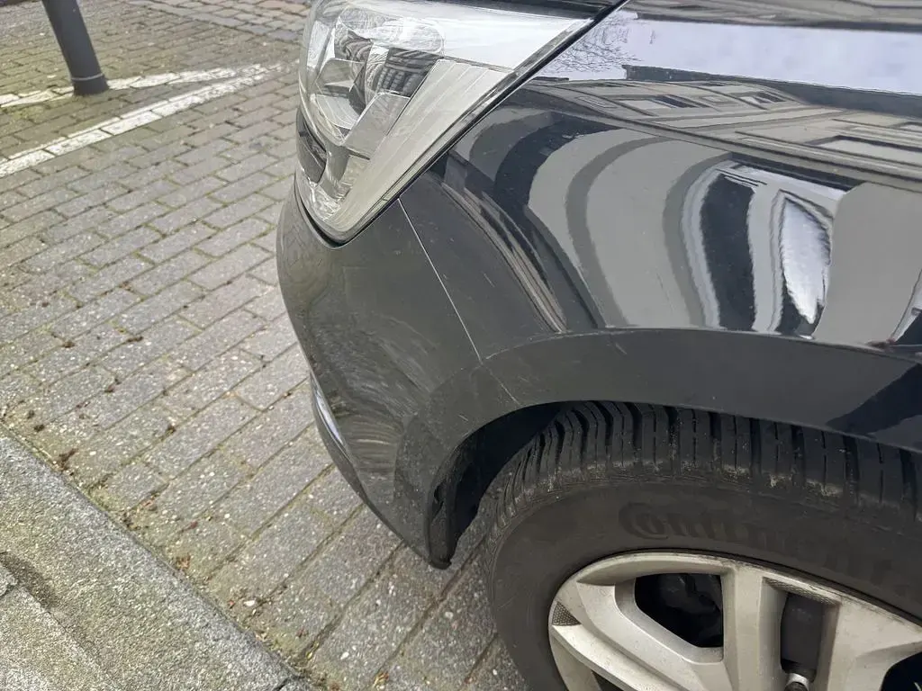 Gebraucht Renault Mégane IV Play 101 PS (74 kW) 2017 Schwarz Limousine