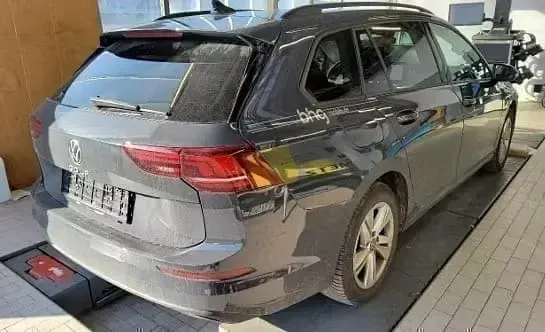 Gebraucht VW Golf VIII Life 150 PS (110 kW) 2025 Kombi