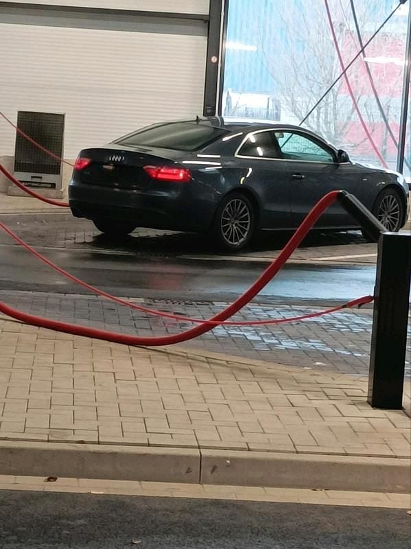 Grau Gebraucht 2008 Audi A5 Coupé | 5.000 € (Guter Preis) - Bild 1/4