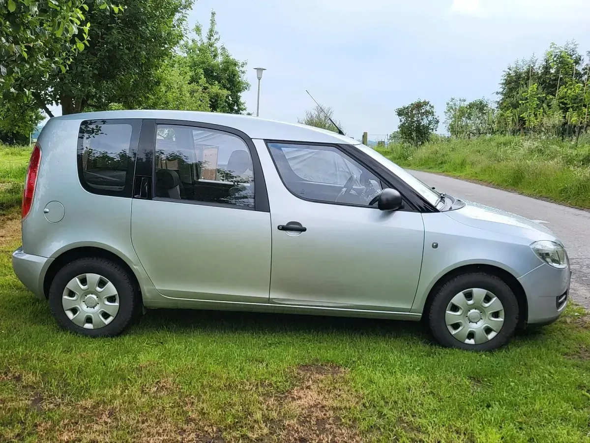 Gebraucht Skoda Roomster 69 PS (50 kW) 2009 Grau Van / Kleinbus