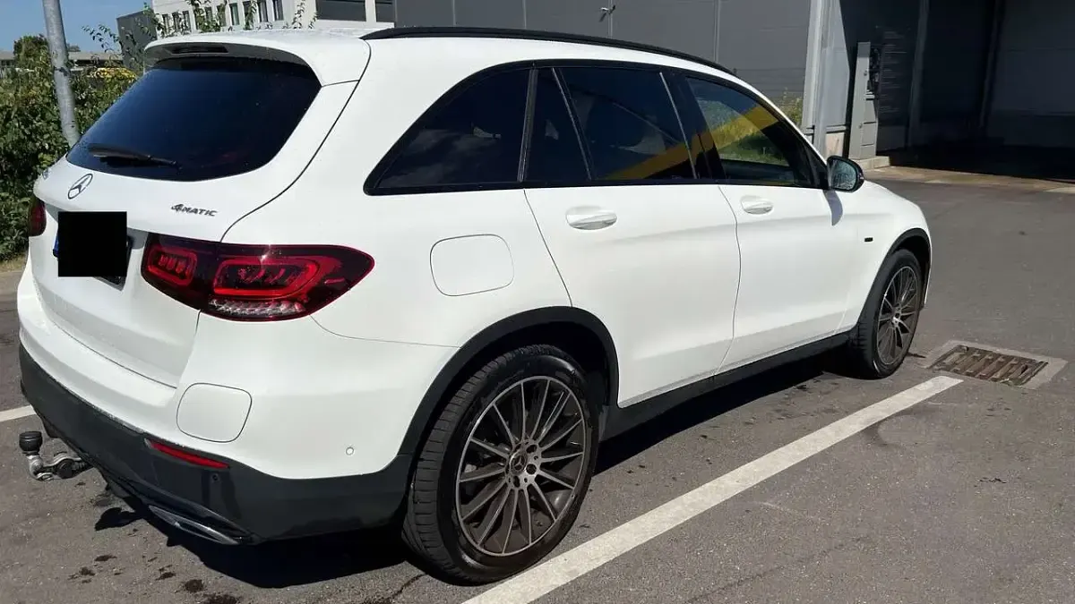 Gebraucht Mercedes GLC300 Exclusive 194 PS (142 kW) 2021 Weiß SUV