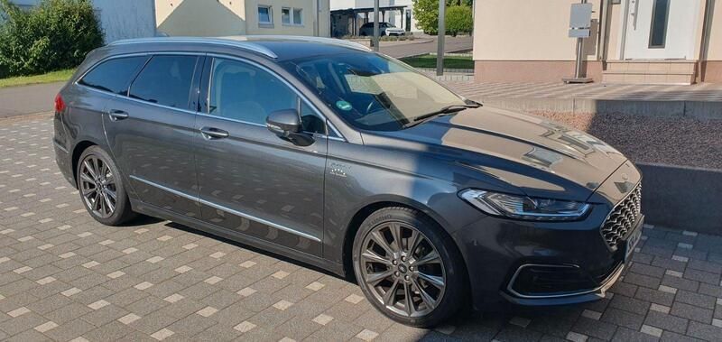 Grau Gebraucht 2020 Ford Mondeo Vignale Kombi | 21.500 € (Fairer Preis) - Bild 1/4