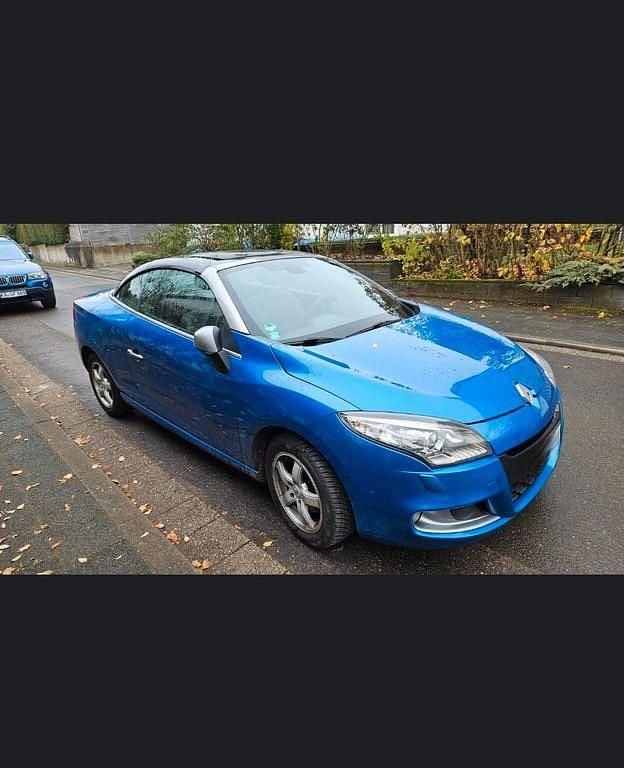 Blau Gebraucht 2014 Renault Mégane Cabriolet GT Cabrio | 8.900 € (Guter Preis) - Bild 1/4