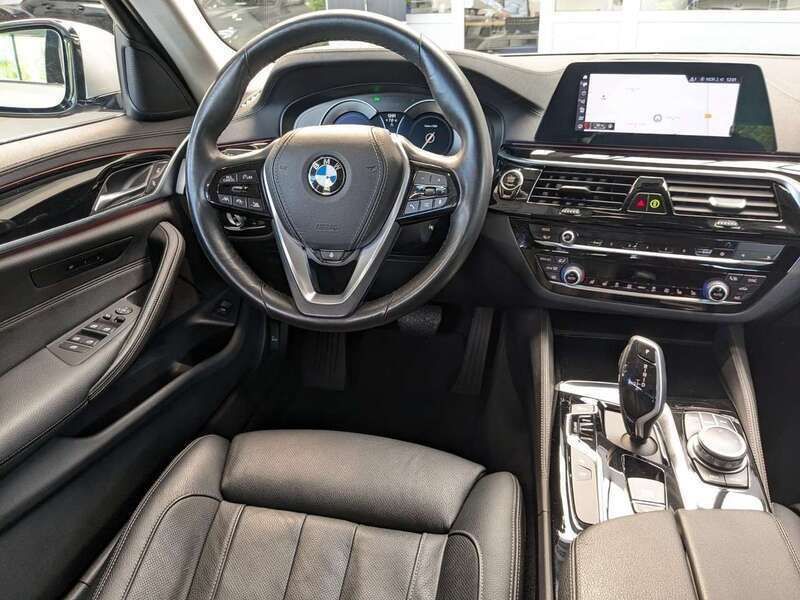 Gebraucht BMW 530 Luxury Line 265 PS (194 kW) 2020 Glaciersilber metallic Limousine
