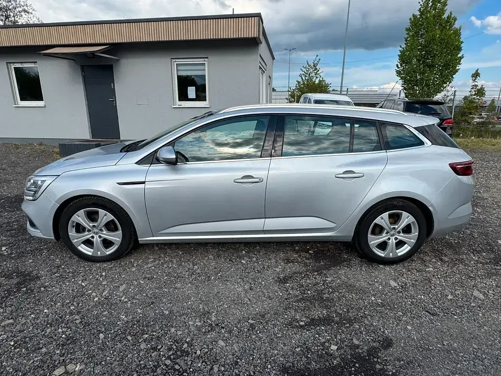 Gebraucht Renault Mégane Experience 132 PS (97 kW) 2016 Grau Limousine