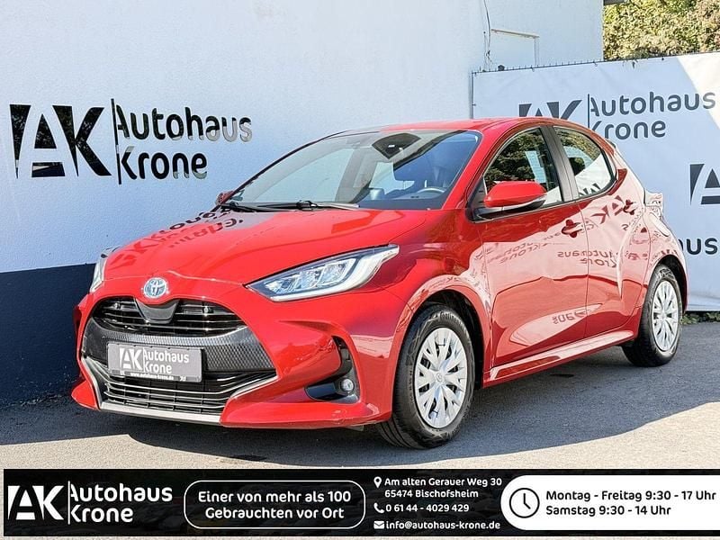 Emotional red 2 Gebraucht 2022 Toyota Yaris Hybrid Kleinwagen | 16.490 € (Superpreis) - Bild 1/4