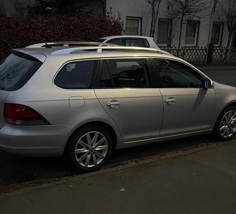 Second-hand VW Golf 160 CP (117 kW) 2010 Argintiu Coupe