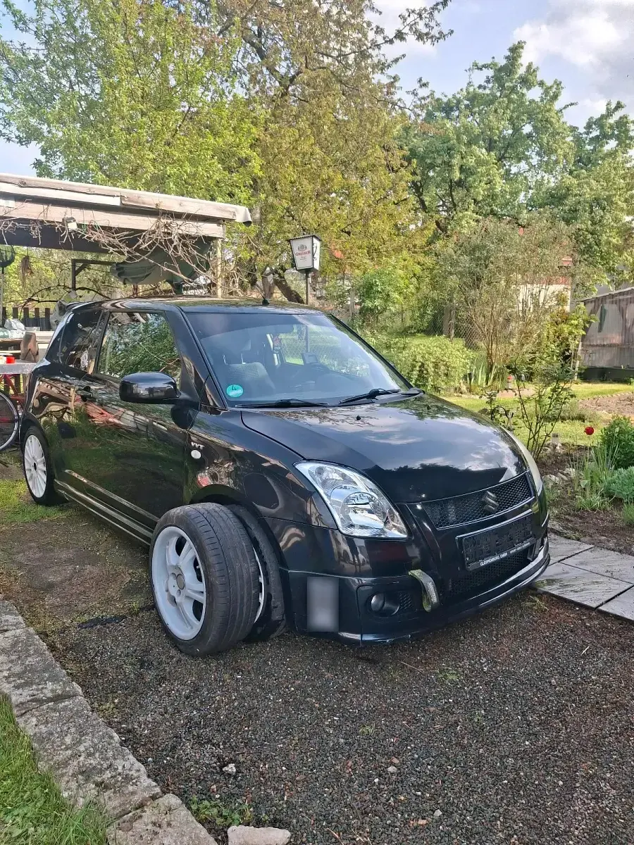 Gebraucht Suzuki Swift 102 PS (75 kW) 2005 Schwarz Kleinwagen