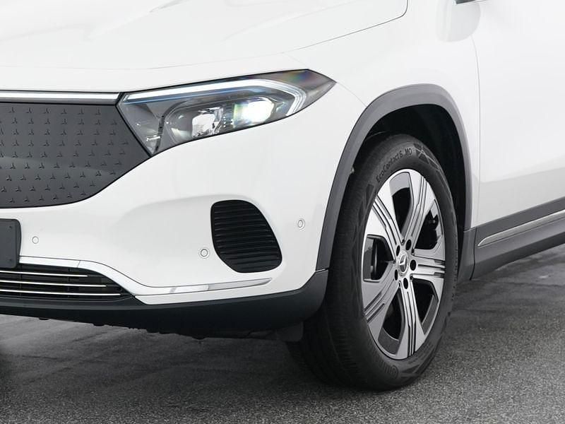 Gebraucht Mercedes EQA300 Advanced 167 kW (228 PS) 2025 Polarweiß uni SUV