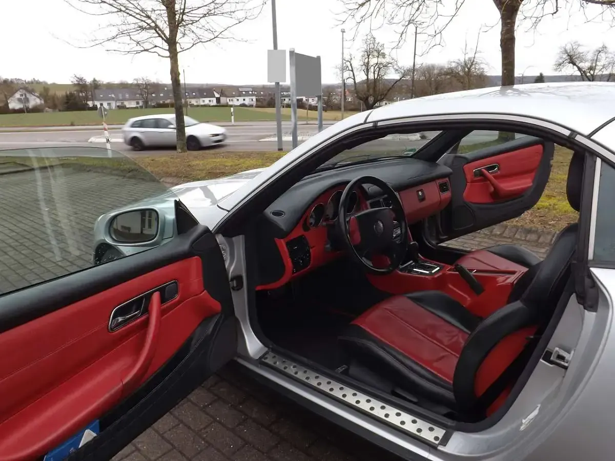 Second-hand Mercedes SLK200 136 CP (100 kW) 1998 Argintiu Cabrio
