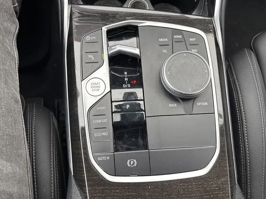 Gebraucht BMW 318 150 PS (110 kW) 2023 Schwarz Kombi