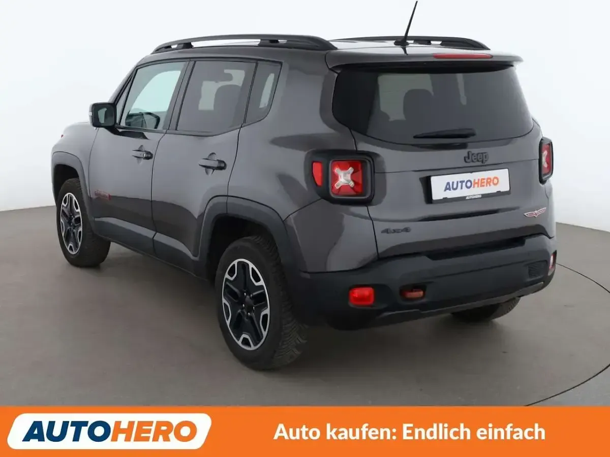 Gebraucht Jeep Renegade Trailhawk 170 PS (125 kW) 2016 Granite crystal SUV