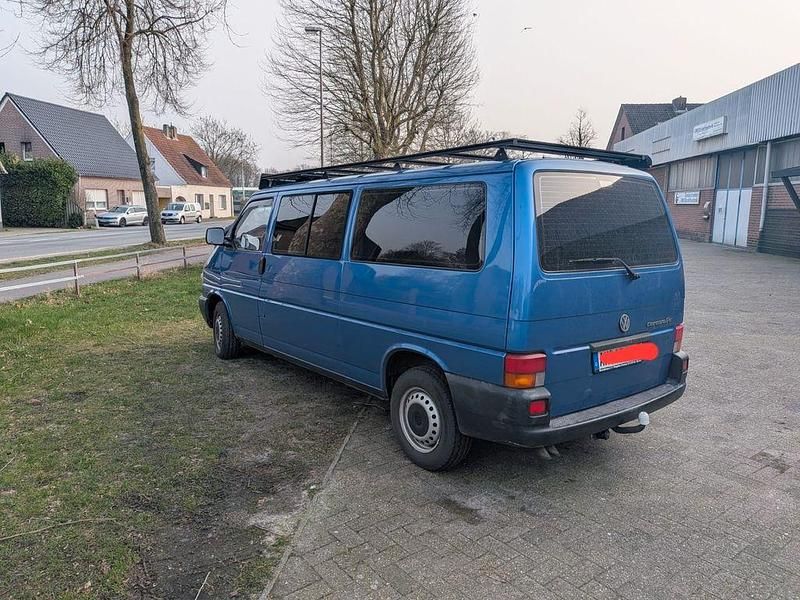 Gebraucht VW T4 102 PS (75 kW) 1999 Blau Van
