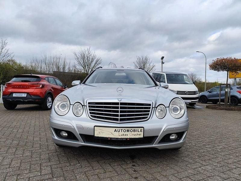 Gebraucht Mercedes E200 184 PS (135 kW) 2008 Silber Limousine