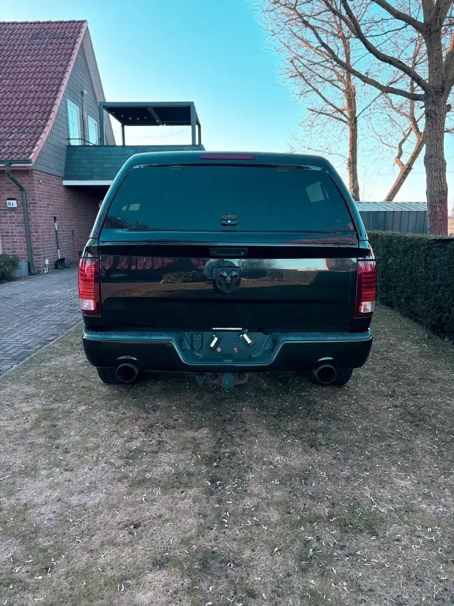 Gebraucht RAM 1500 401 PS (294 kW) 2016 Schwarz Pickup