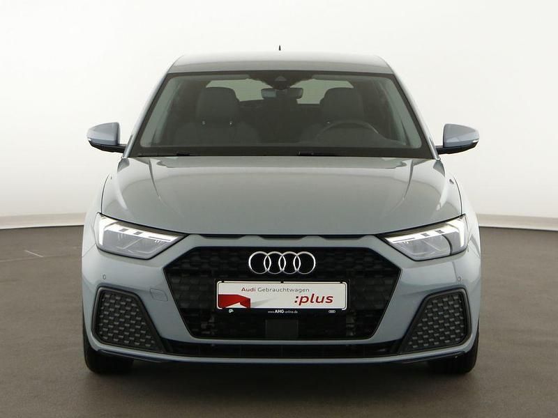 Gebraucht Audi A1 Sportback Ambiente 95 PS (69 kW) 2025 Pfeilgrau perleffekt Kleinwagen