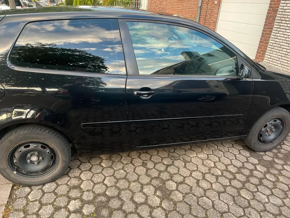 Używany VW Polo 60 KM (44 kW) 2005 Czarny Hatchback