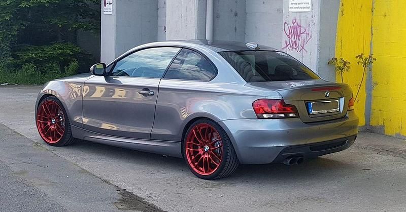 Gebraucht BMW 135 Performance 306 PS (225 kW) 2010 Grau Kleinwagen