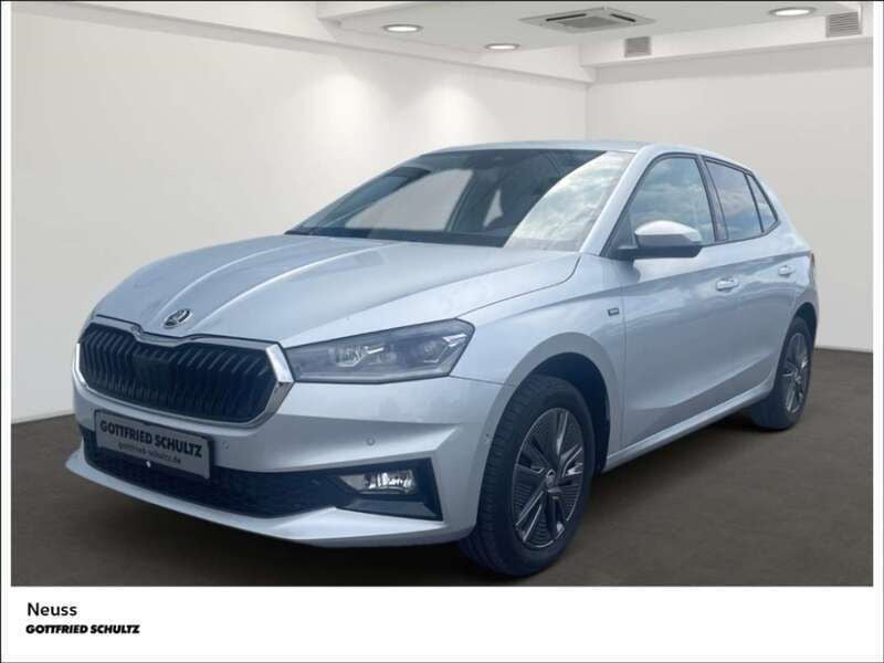 Silber Gebraucht 2023 Skoda Fabia Tour Kleinwagen | 24.480 € (Fairer Preis) - Bild 1/4